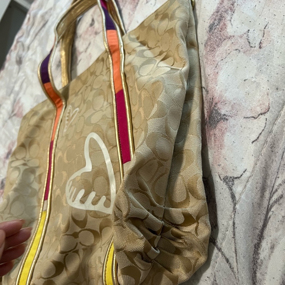 Coach - Picture 7 of 11